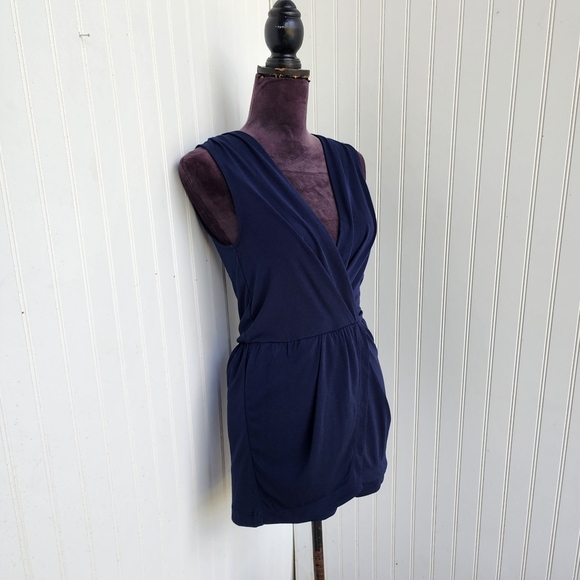 BCBGeneration Sleeveless Navy Blue Romper Stretch Wrap V-Neck Sz XS - Picture 3 of 15